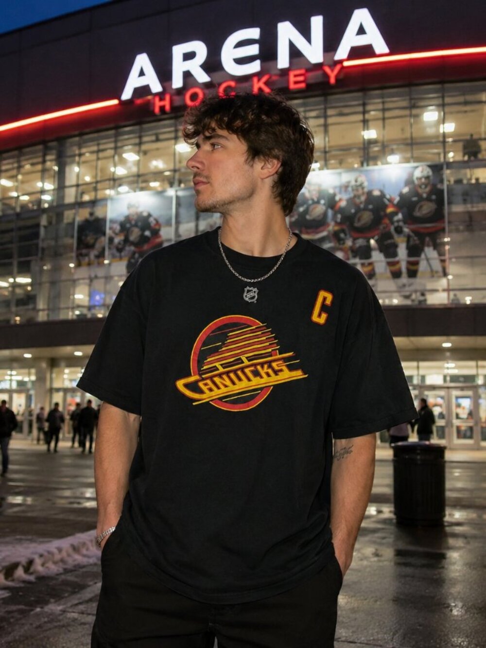 VANCOUVER CANUKS "HUGHES"   -(XXL)